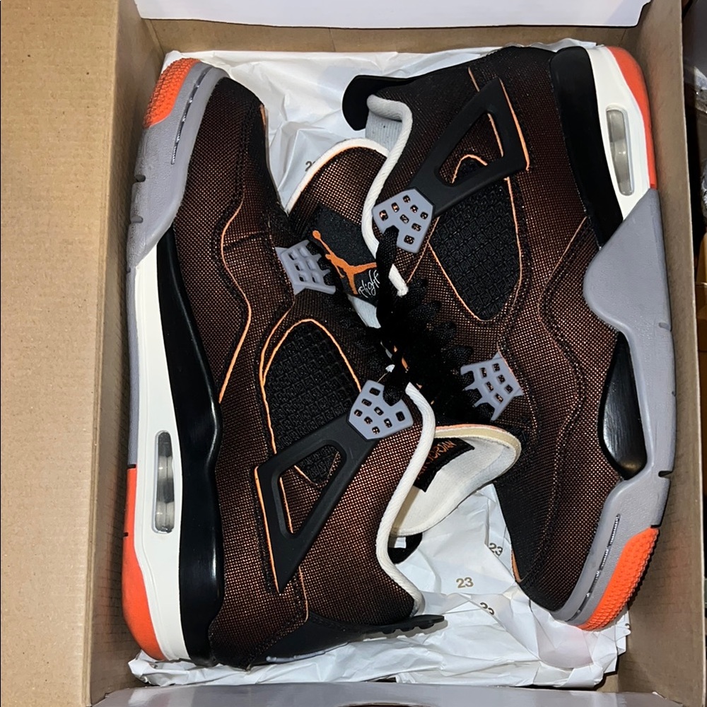 Women’s Jordan 4 Retro Starfish